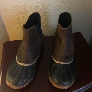 Sorel Out n About rain boots size 10